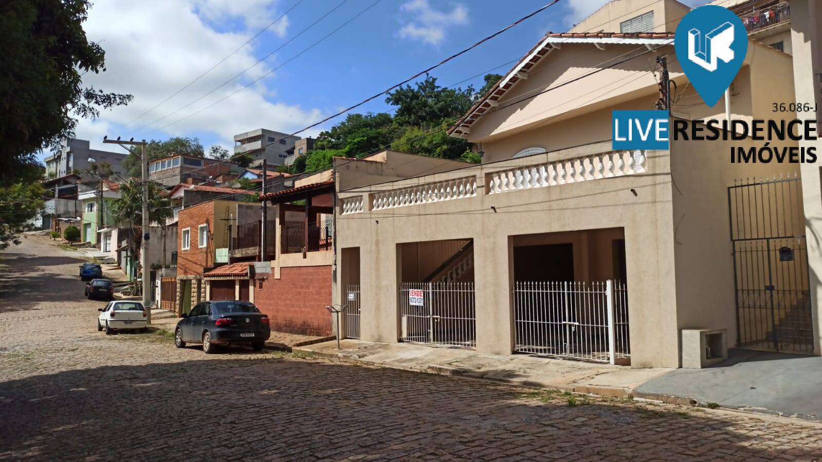 Casa Residencial em Itatiba, SP - Amplo Terraço e Localização