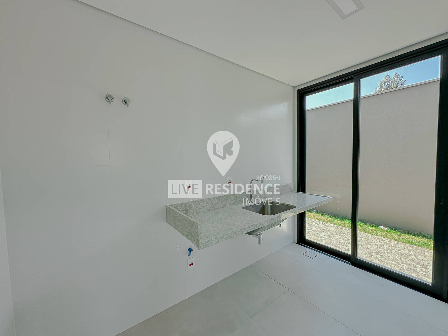 Casa à venda com 4 quartos, 352m² - Foto 13