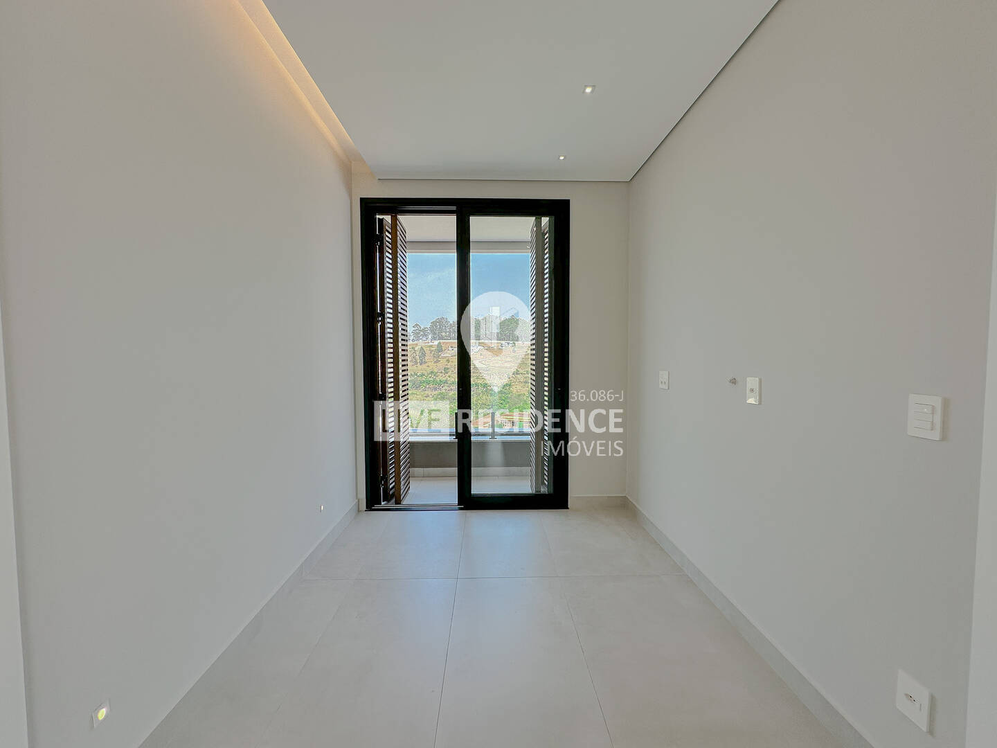 Casa à venda com 4 quartos, 352m² - Foto 30