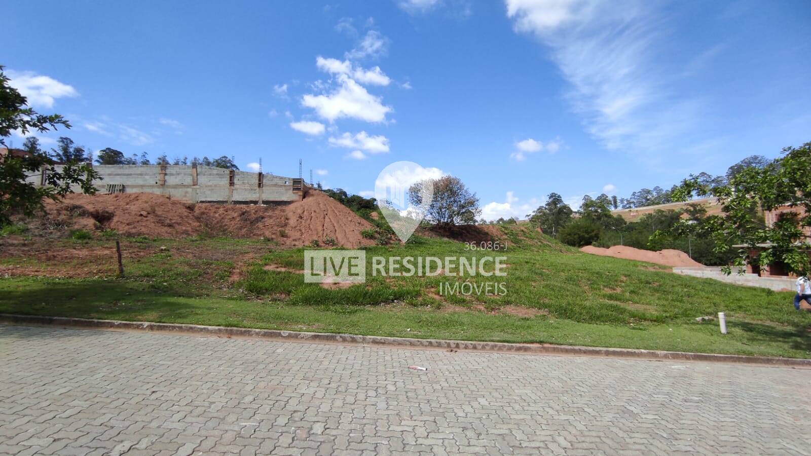 Terreno a venda em Itatiba de 640 m² em excelente Condomínio.