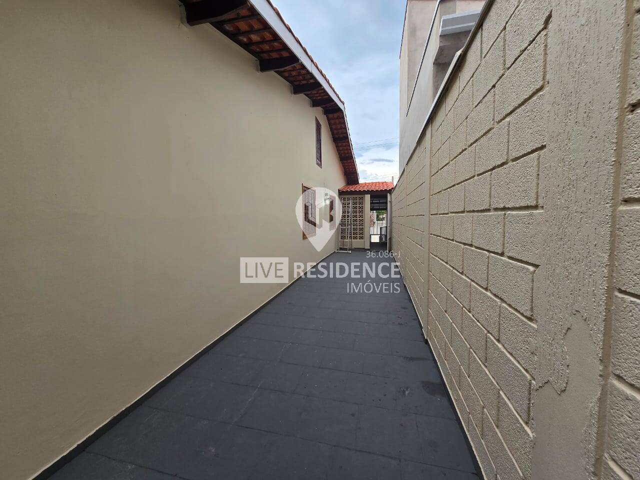 Casa à venda com 4 quartos, 210m² - Foto 3