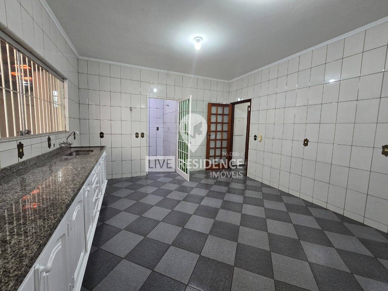 Casa à venda com 4 quartos, 210m² - Foto 7