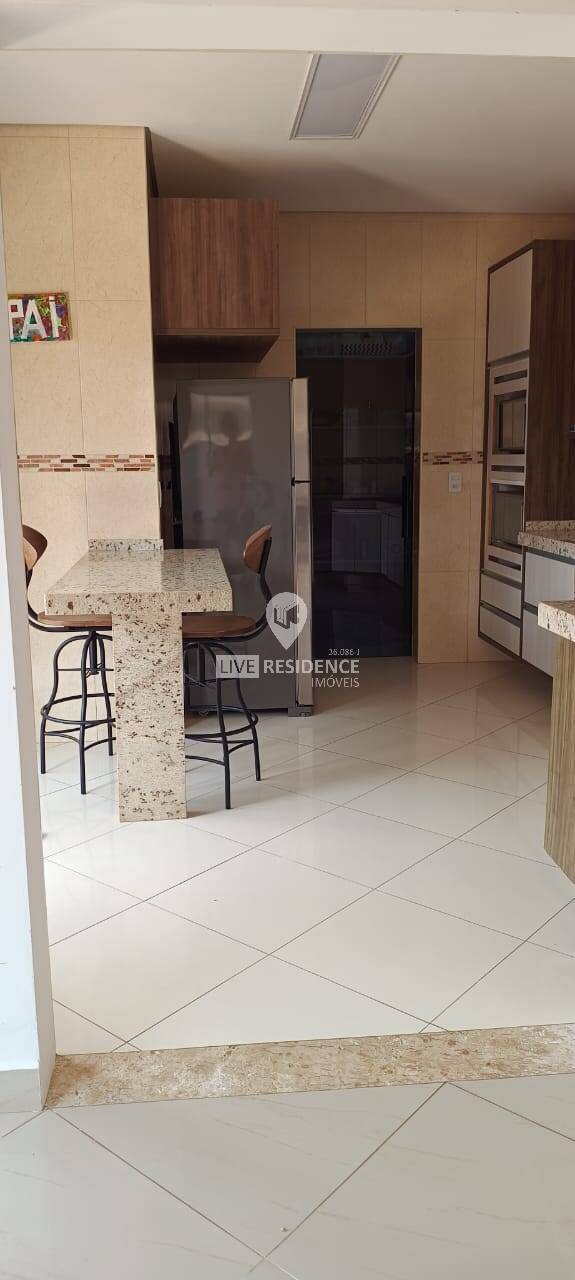 Casa à venda com 3 quartos, 318m² - Foto 12