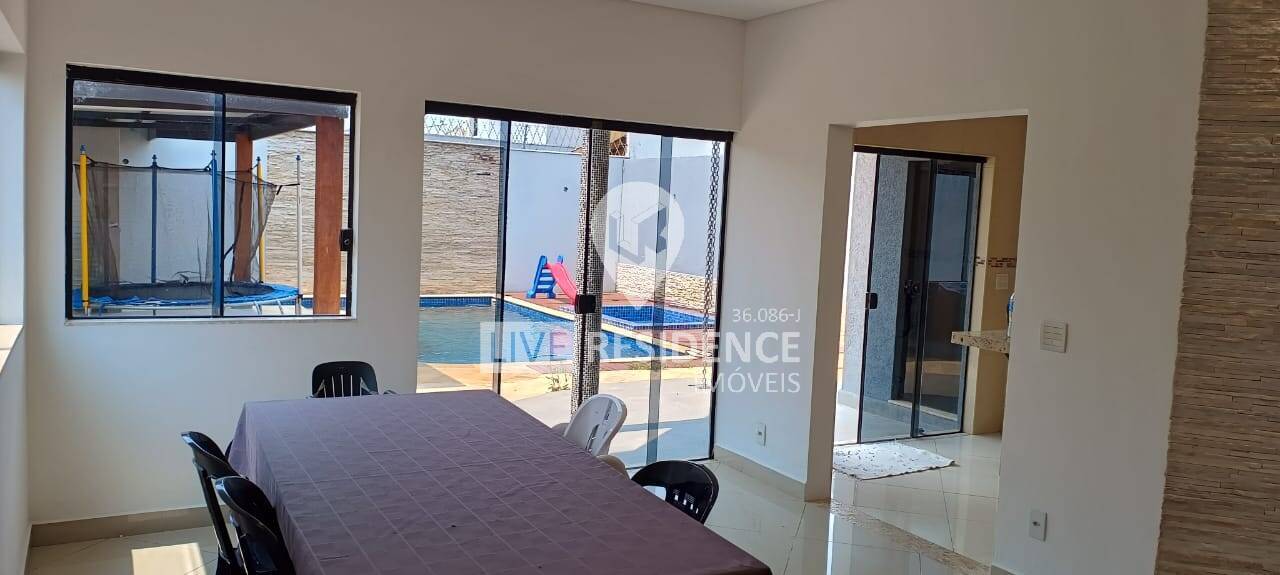 Casa à venda com 3 quartos, 318m² - Foto 17