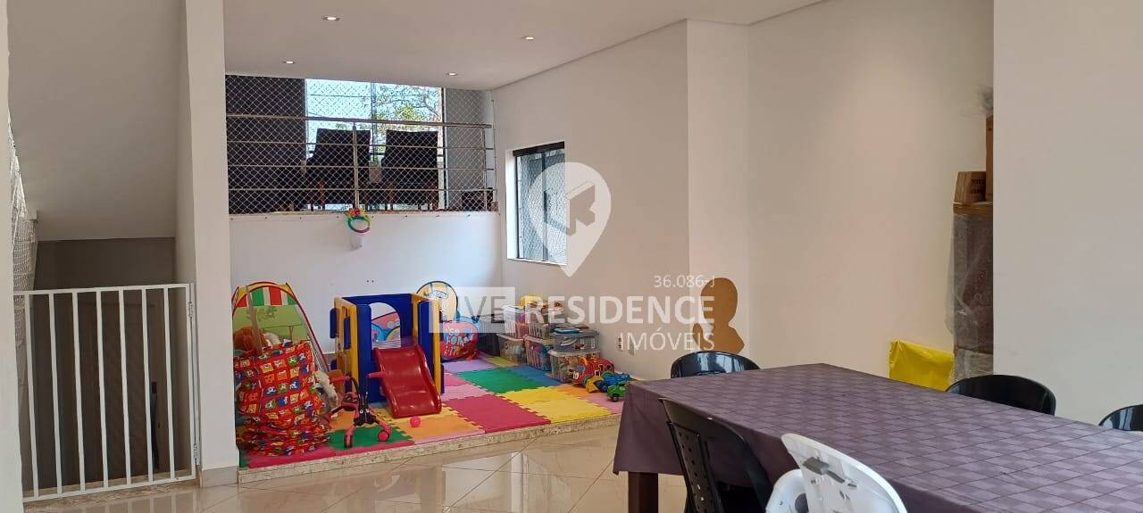 Casa à venda com 3 quartos, 318m² - Foto 6