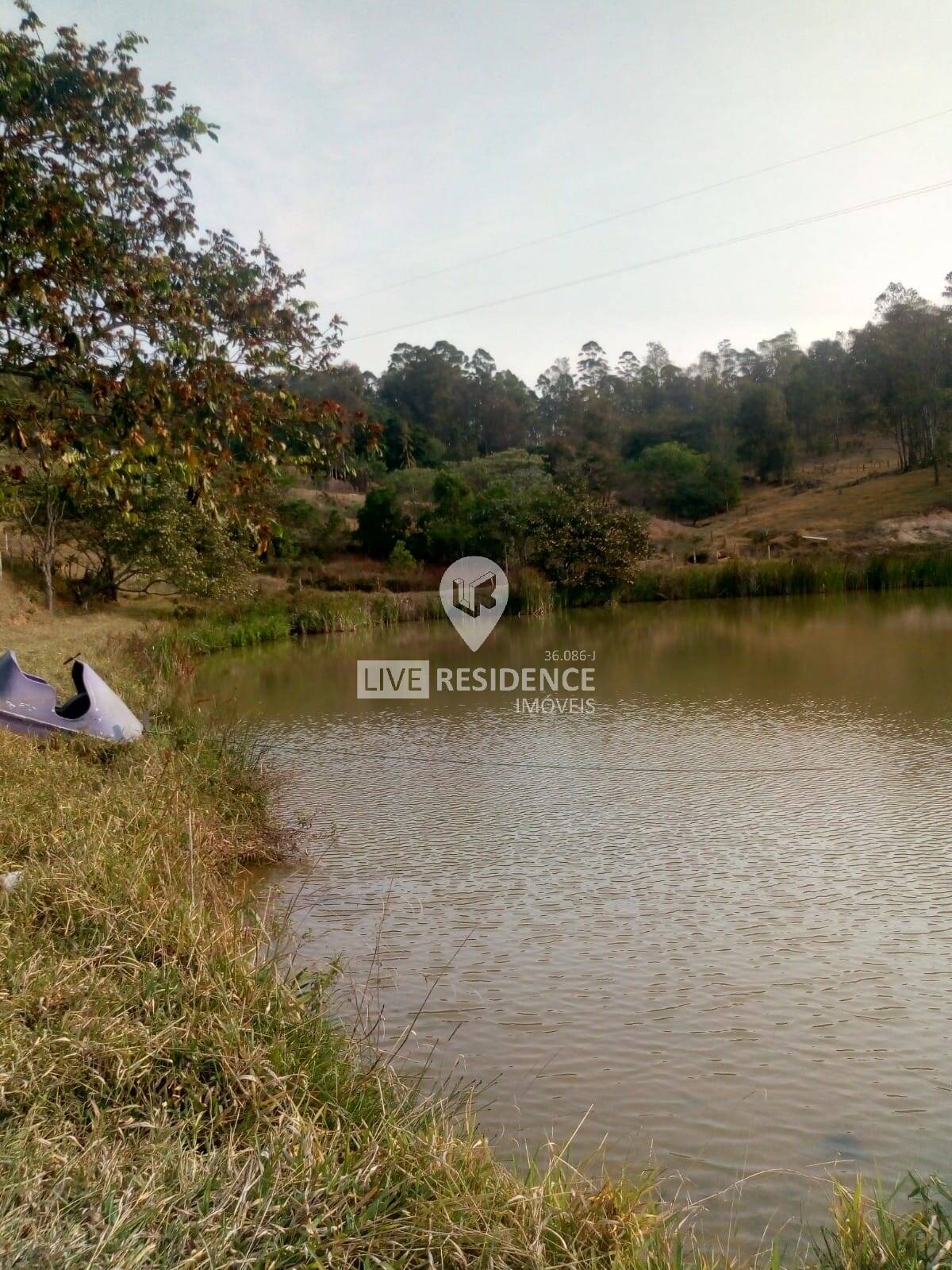 Sítio com Lago a venda em Amparo